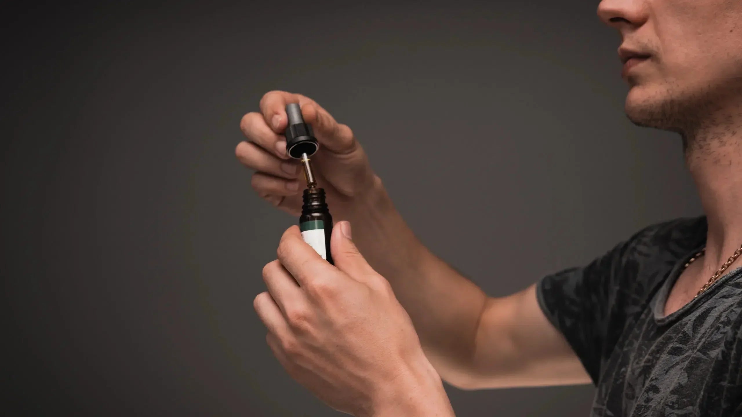 Olio di canapa antidolorifico: il rimedio naturale contro il dolore